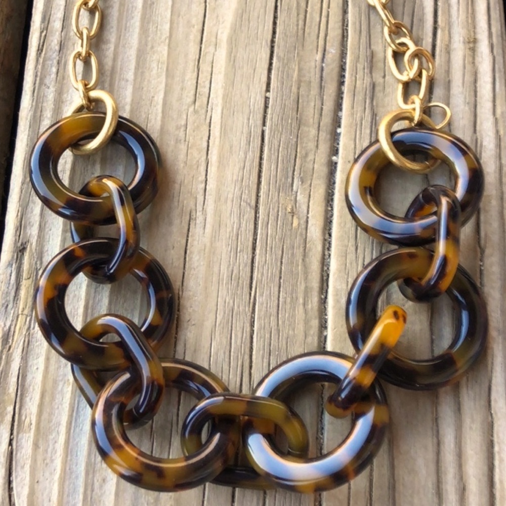 J Crew Chunky Tortoise Link Chain Necklace!